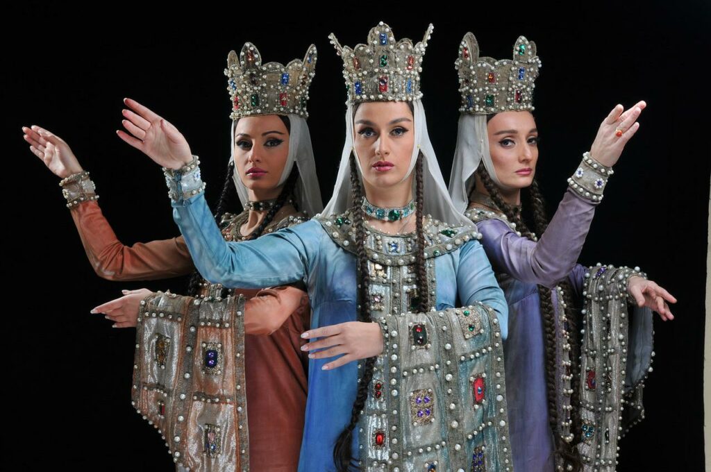 creative, theater, queen-1041597.jpg